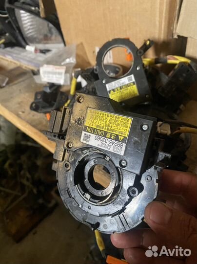 Toyota camry 50 шлейф руля б/у оригина