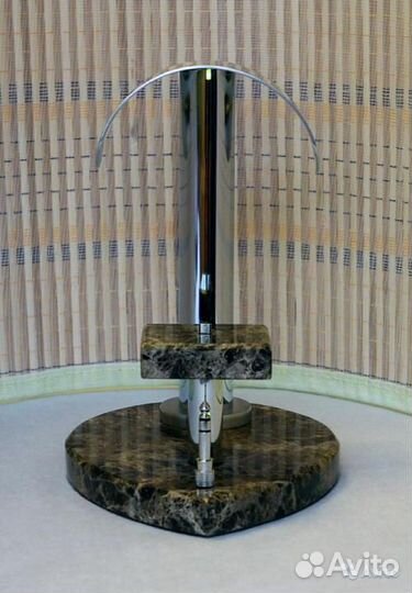 Стойка для наушников и плеера