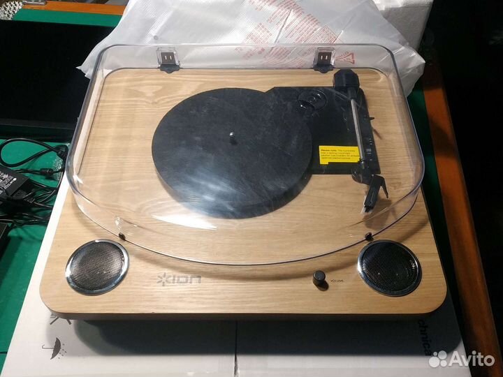 Виниловый проигрыватель ION Audio Max LP