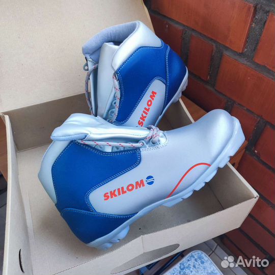 Лыжные ботинки 3 пары