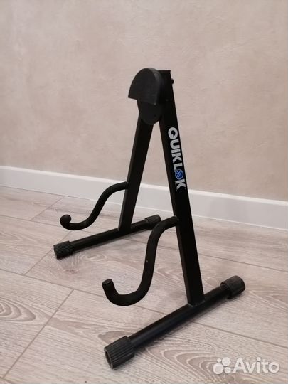 Стойка для гитары