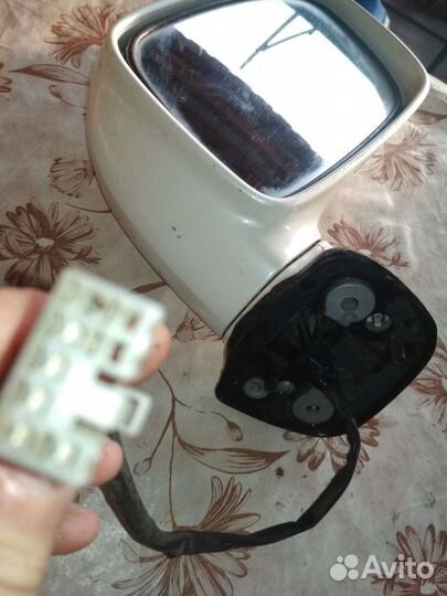 Зеркало правое от сузуки