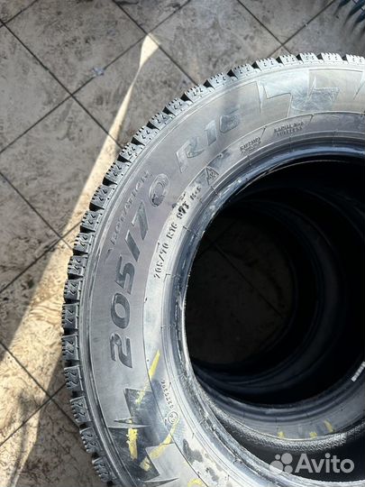 Pirelli Ice Zero 205/70 R16 97T