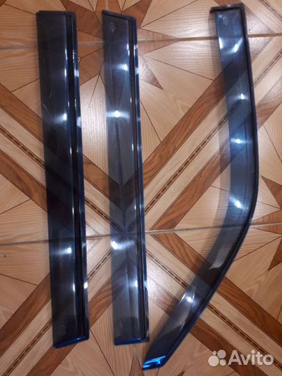 Штатные ветровки Митсубиши Поджеро (Монтеро) спорт