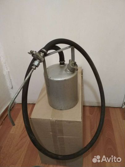 Нагнетатель масла в авто