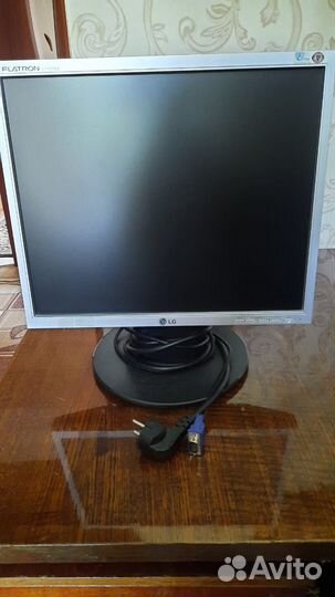 Монитор LG