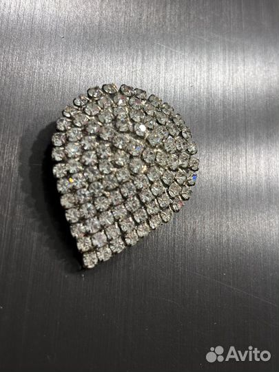 Брошь капля