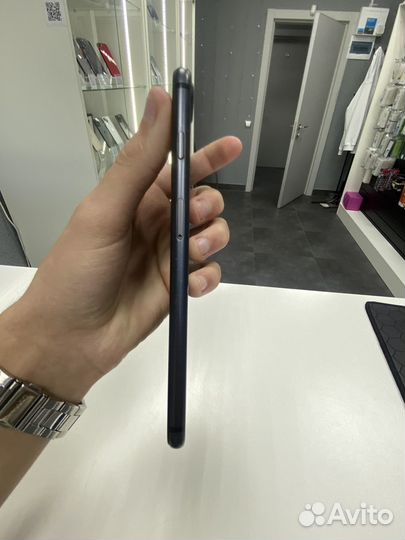 iPhone 8 Plus, 64 ГБ