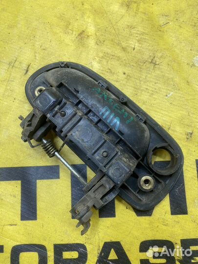 Ручка передняя левая Hyundai Accent