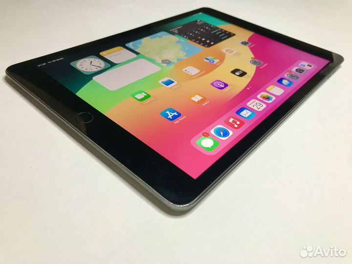 iPad 2019 32GB Wi-Fi + стилус