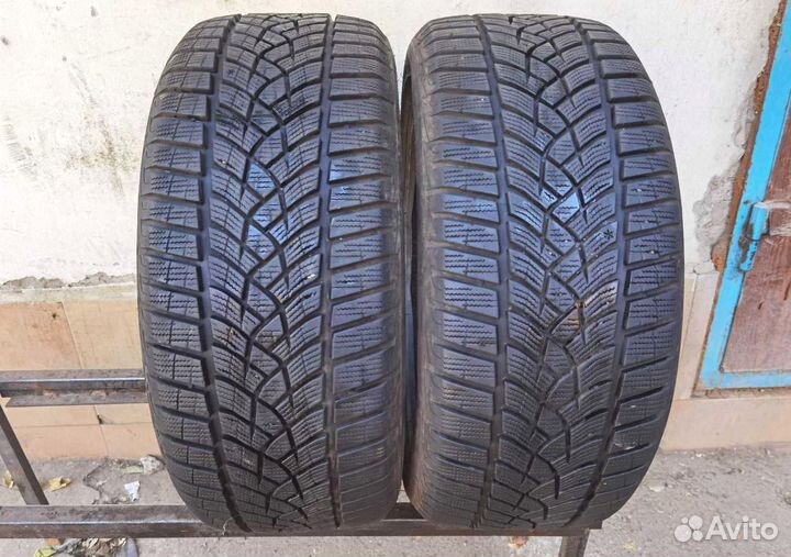 Goodyear UltraGrip 8 Performance 225/45 R17 94V