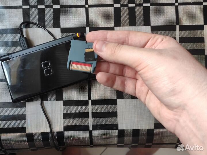 Продаю прошитую Nintendo DS Lite
