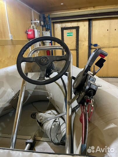 Продам лодку Nissamaran