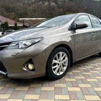 Toyota Auris 1.6 CVT, 2014, 87 000 км, с пробегом, цена 1 400 000 руб.