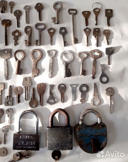 Ключи от замков СССР,106 шт.3 замка.Цена за всё