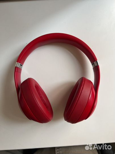 Беспроводные наушники Beats Studio 3 Wireless Red