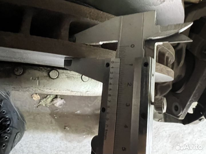 Тормоза передние BMW 750 F02