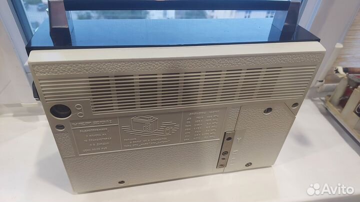 Продаю радиоприемник вэф-201