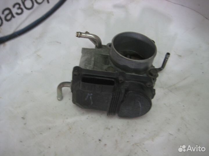 Дроссельная заслонка Toyota Camry 30