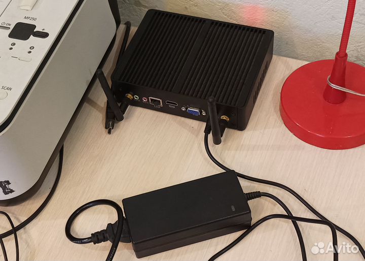 Безвентиляторный Мини пк на i3-7167u