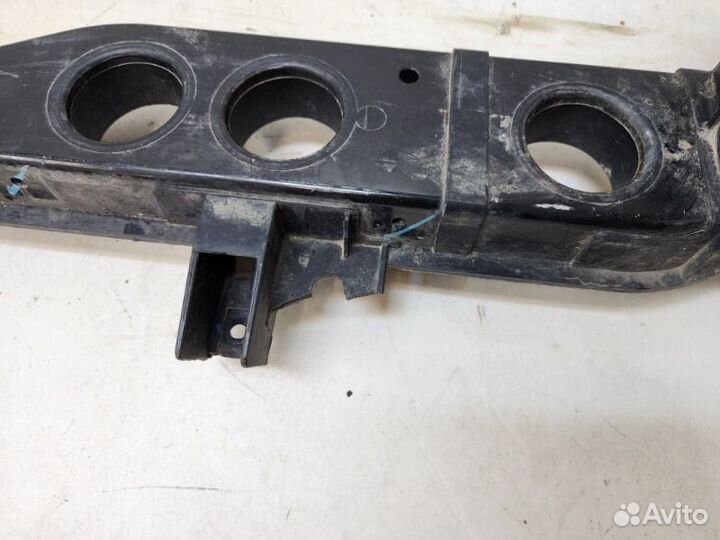 Панель передняя (телевизор) передний Kia Carnival