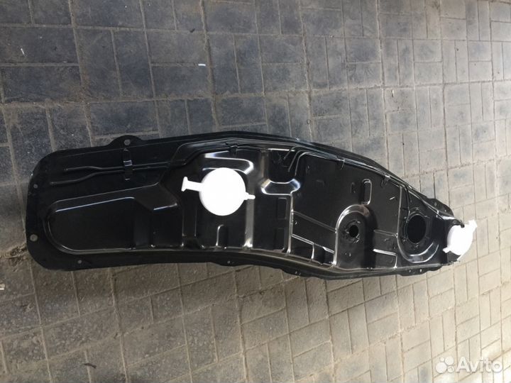 Бак топливный Mitsubishi Pajero 3 4 c 1999 года