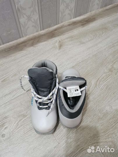 Лыжные ботинки