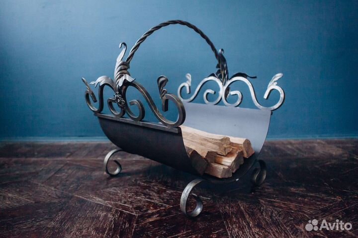Кованая дровница Афродита