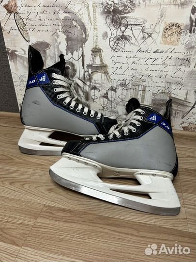 Хоккейные коньки