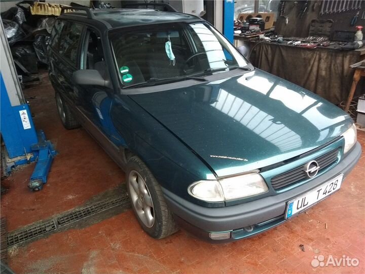 Разбор на запчасти Opel Astra F