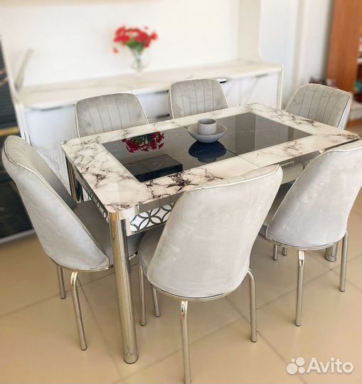 Раскладной стол и стулья