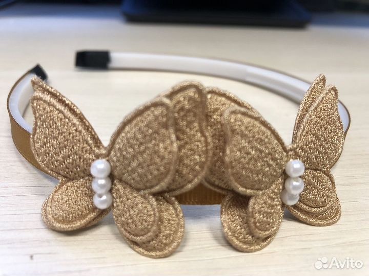 Ободок для волос с бабочками
