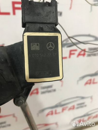 Датчик положения кузова Mercedes A2105427717