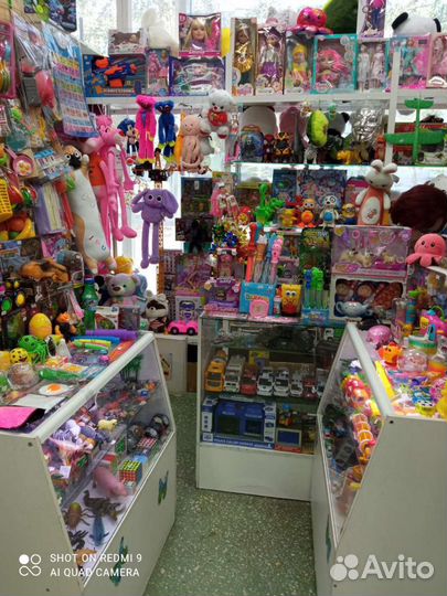 Продавец игрушек