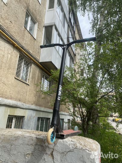 Трюковой самокат