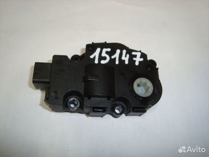 Моторчик заслонки печки W164 M642 A1669060008