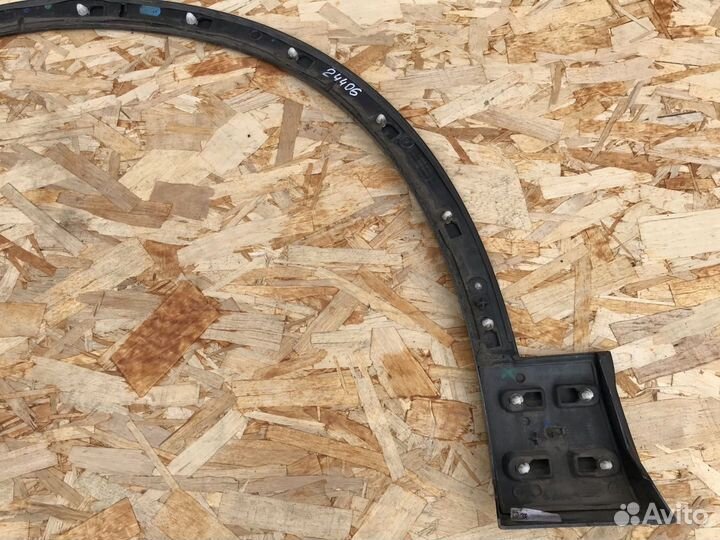 Накладка крыла переднего правого Audi Q7 4M