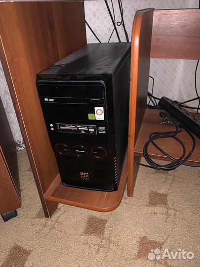 Продам компьютер со столом