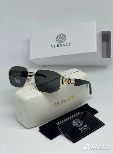 Солнцезащитные очки женские Versace