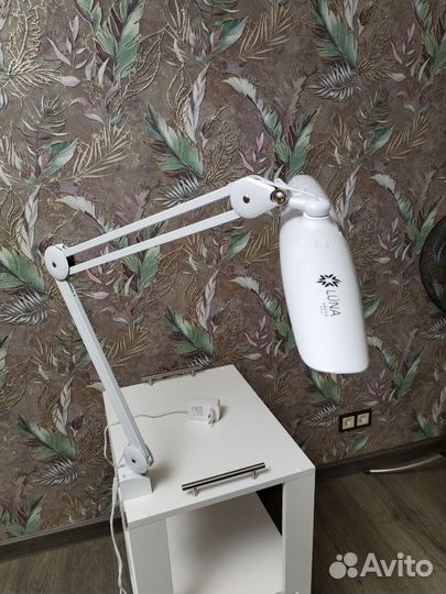 Лампа бестеневая Luna