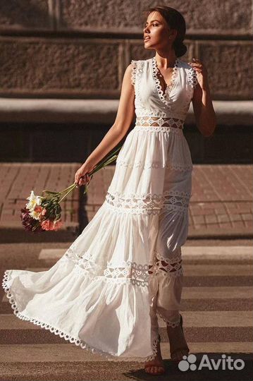 Платье белое