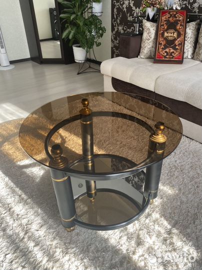 Стол стеклянный