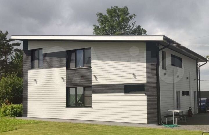 Дом 264 м² на участке 17 сот.