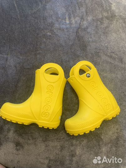 Резиновые сапоги для девочки crocs