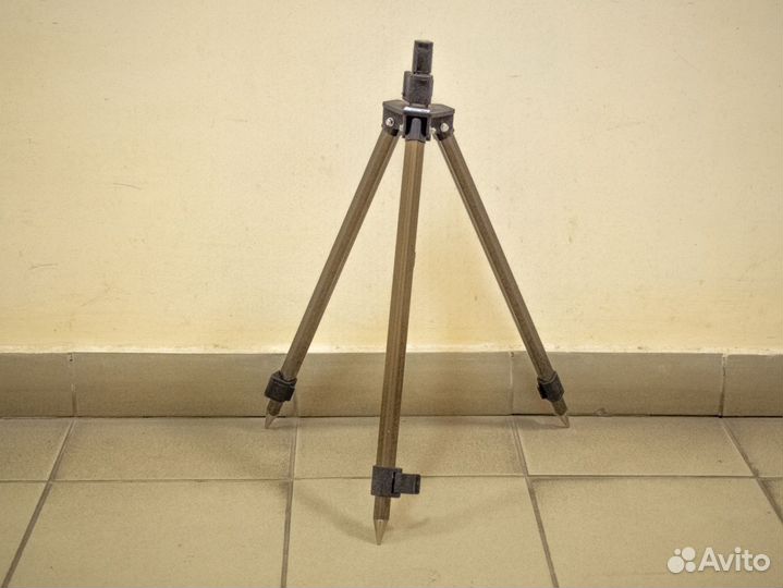 Тренога фидерная телескопическая Namazu