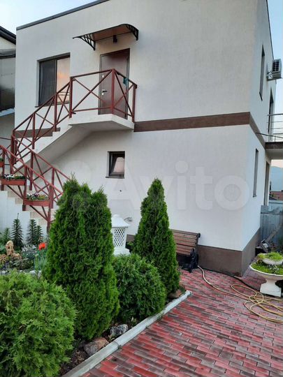 Дом 140 м² на участке 4 сот.