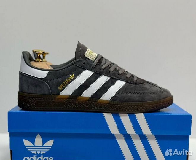 Кроссовки adidas spezial