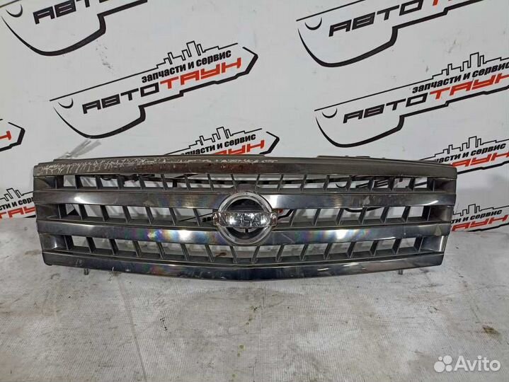 Решетка радиатора nissan gloria ENY34 HY34 MY34 2