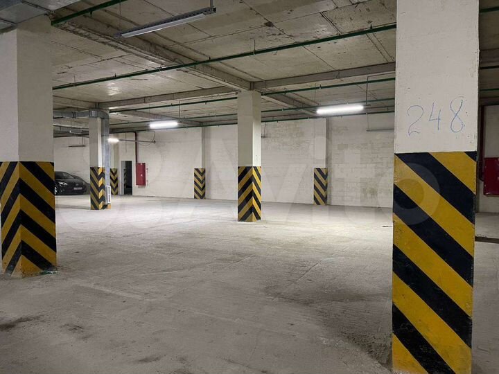 Машиноместо, 13 м²