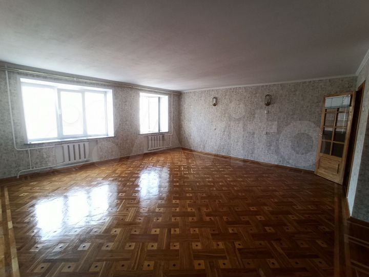 4-к. квартира, 111,8 м², 9/9 эт.